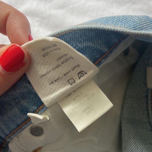 Reformation Danny Mid Relaxed Jean in color Skye size 29 - Picture 8 of 8